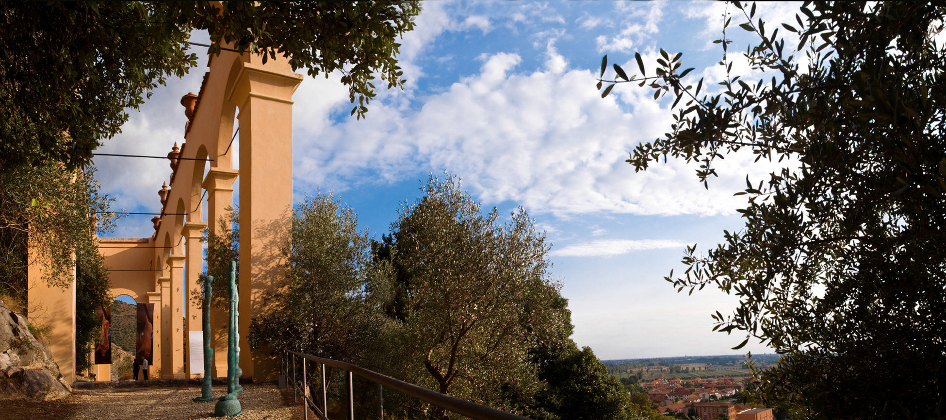 Bagni Di Pisa Palace & Thermal Spa - The Leading Hotels Of The World San Giuliano Terme Esterno foto View of the town